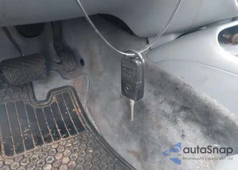 2000 Mercedes-Benz Ml 320 z USA, uszkodzony, nr VIN 4JGAB54E4YA158862